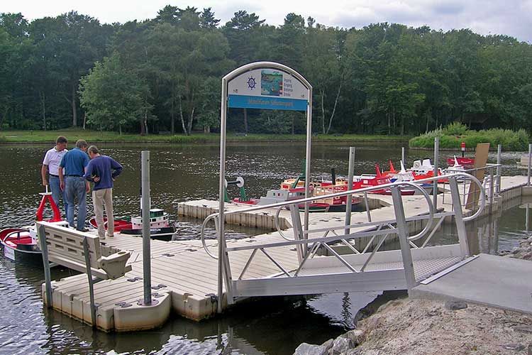 création bases nautiques loisirs touristiques | Matériels et bateaux électriques création bases nautiques loisirs touristiques Saviboat bateaux électriques
