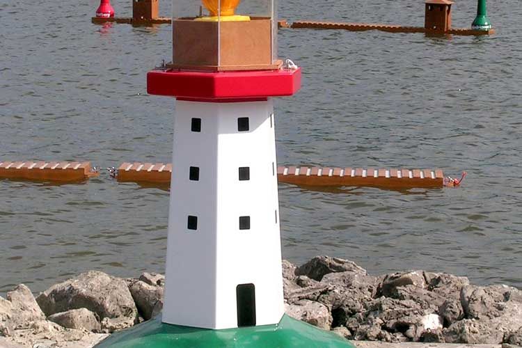 Décors pour bases nautiques loisirs touristiques | Matériels et bateaux électriques création bases nautiques loisirs touristiques Saviboat bateaux électriques